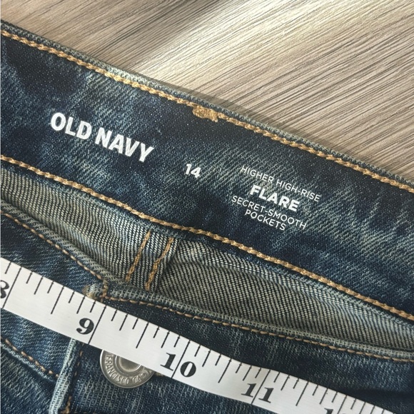 Old Navy Higher High Rise Flare Secret Smooth Pockets Stretch Blue Jeans Size 14 - Picture 5 of 6